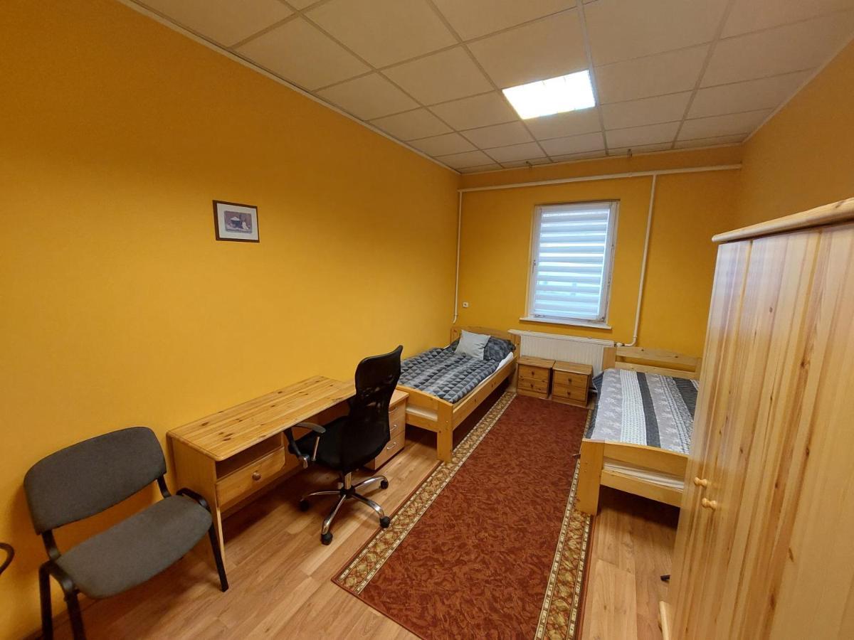Collingo Belvarosi Szallas Apartment Kazincbarcika Exterior photo